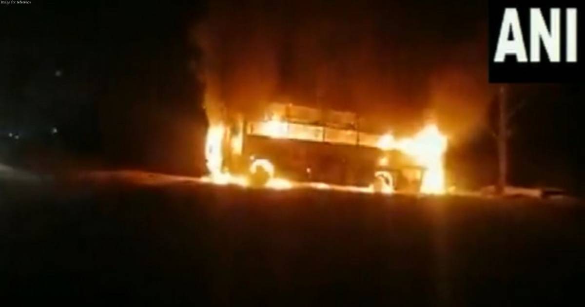 Bus catches fire on Mumbai-Ahmedabad highway, no casualty reported